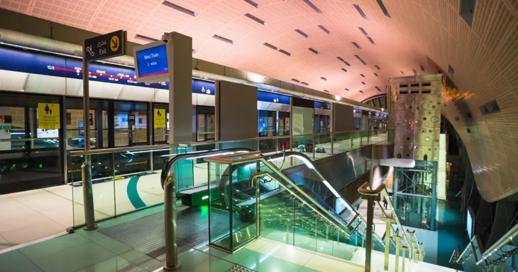 Dubai Metro Guide