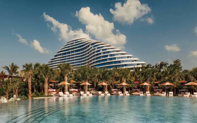 Jumeirah Beach Hotel - Classic Dubai Family Resort
