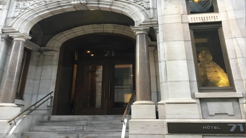 Hotel 71: Modern Luxury in Old Port