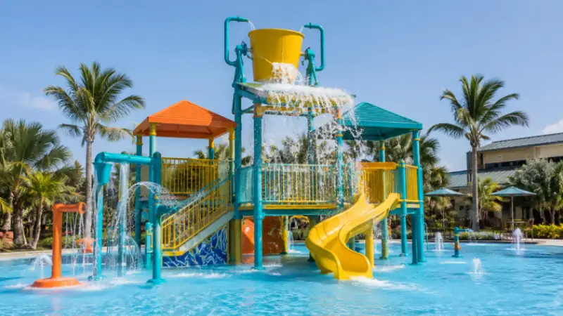 isumu Bay's water play area