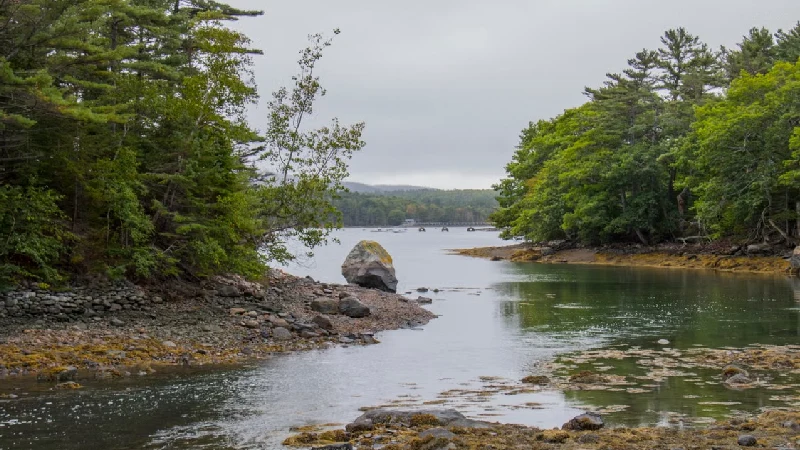Rocky Atlantic coastline in Acadia National Park, Maine 
