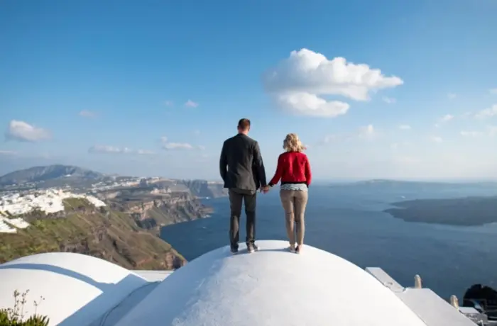 Santorini Couples Holiday Guide 2026: Everything Two People Need to Plan This Trip Right